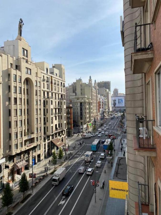 Apartamentos Smartrenting Gran Via Madrid Exterior photo